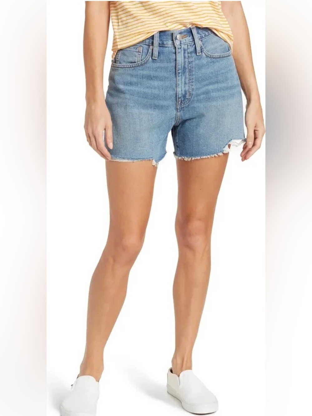 Madewell Mom Jean Short with Chewed Hem